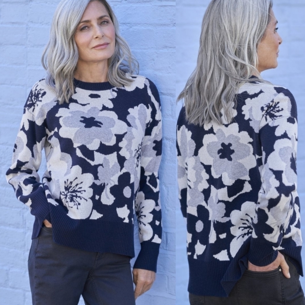 WoolOvers Flower Pattern Jacquard  Sweater Navy Merino Wool Blend Size S
